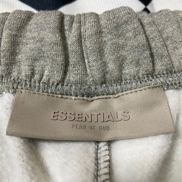 Fear of God Essentials Sweatpants (SS22) - Dark Oatmeal Classic Comfort Edition - Picture 4 of 6